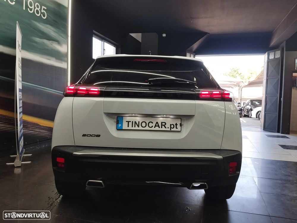 Peugeot 2008 1.2 PureTech Allure EAT8 - 11