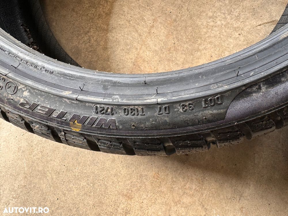 Vând 4 anvelope 205/40/18 Pirelli de iarnă noi - 4