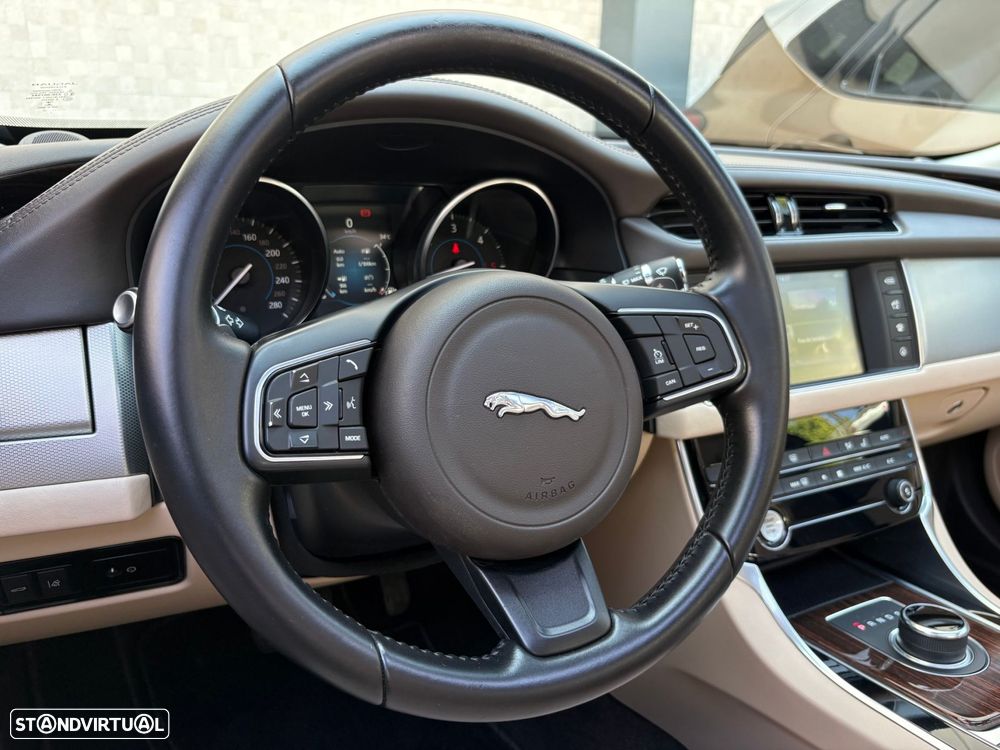 Jaguar XF 3.0 TDV6 Portfolio Aut. - 8