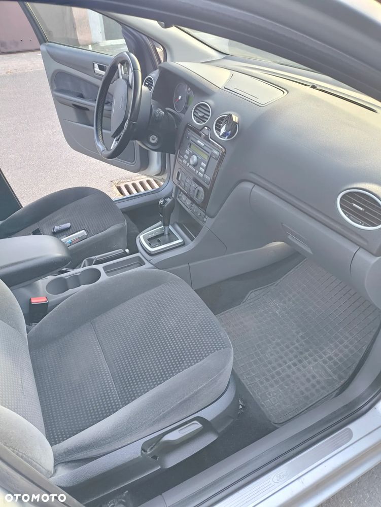 Ford Focus SW 2.0 16V Ghia - 2