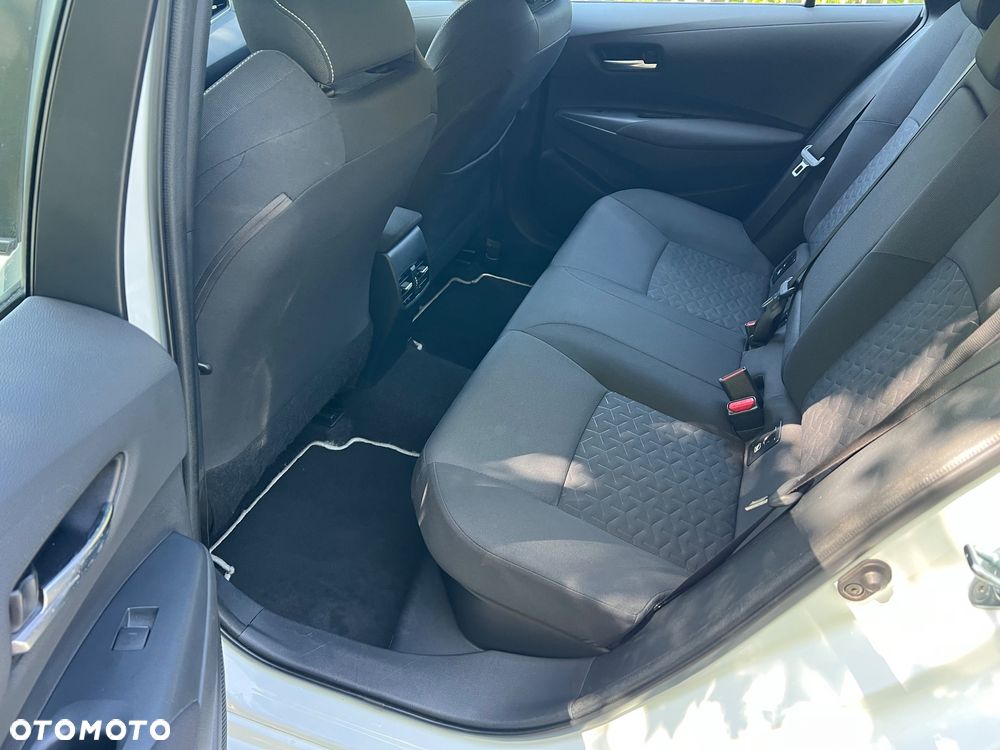 Toyota Corolla 1.8 Hybrid GPF Comfort - 24