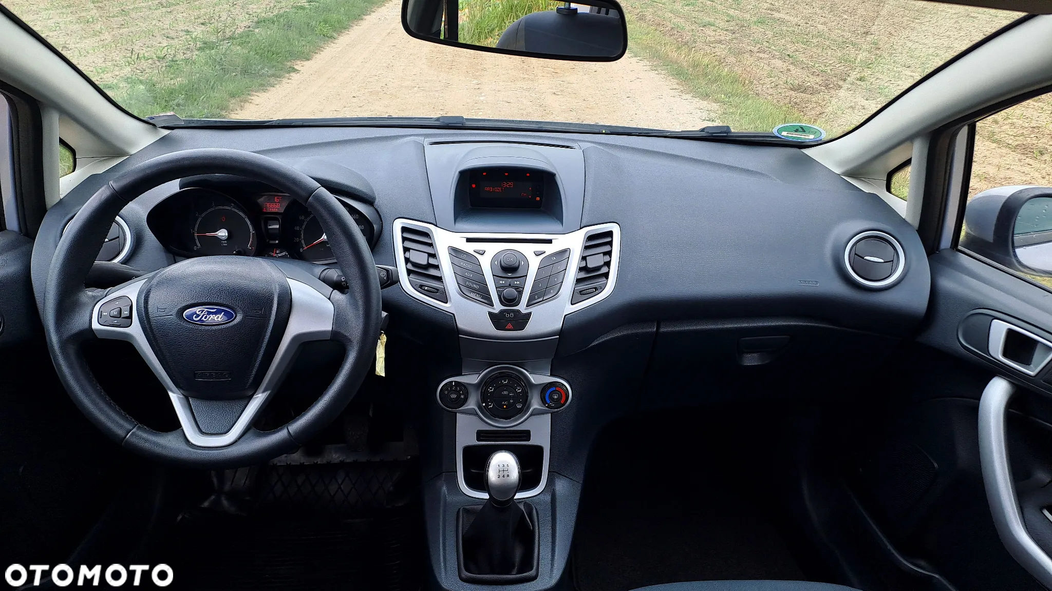 Ford Fiesta 1.25 Ambiente EU5 - 8
