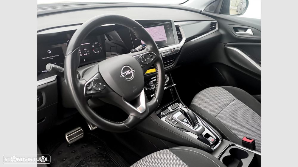 Opel Grandland 1.5 CDTI Elegance AT — fotografia 13