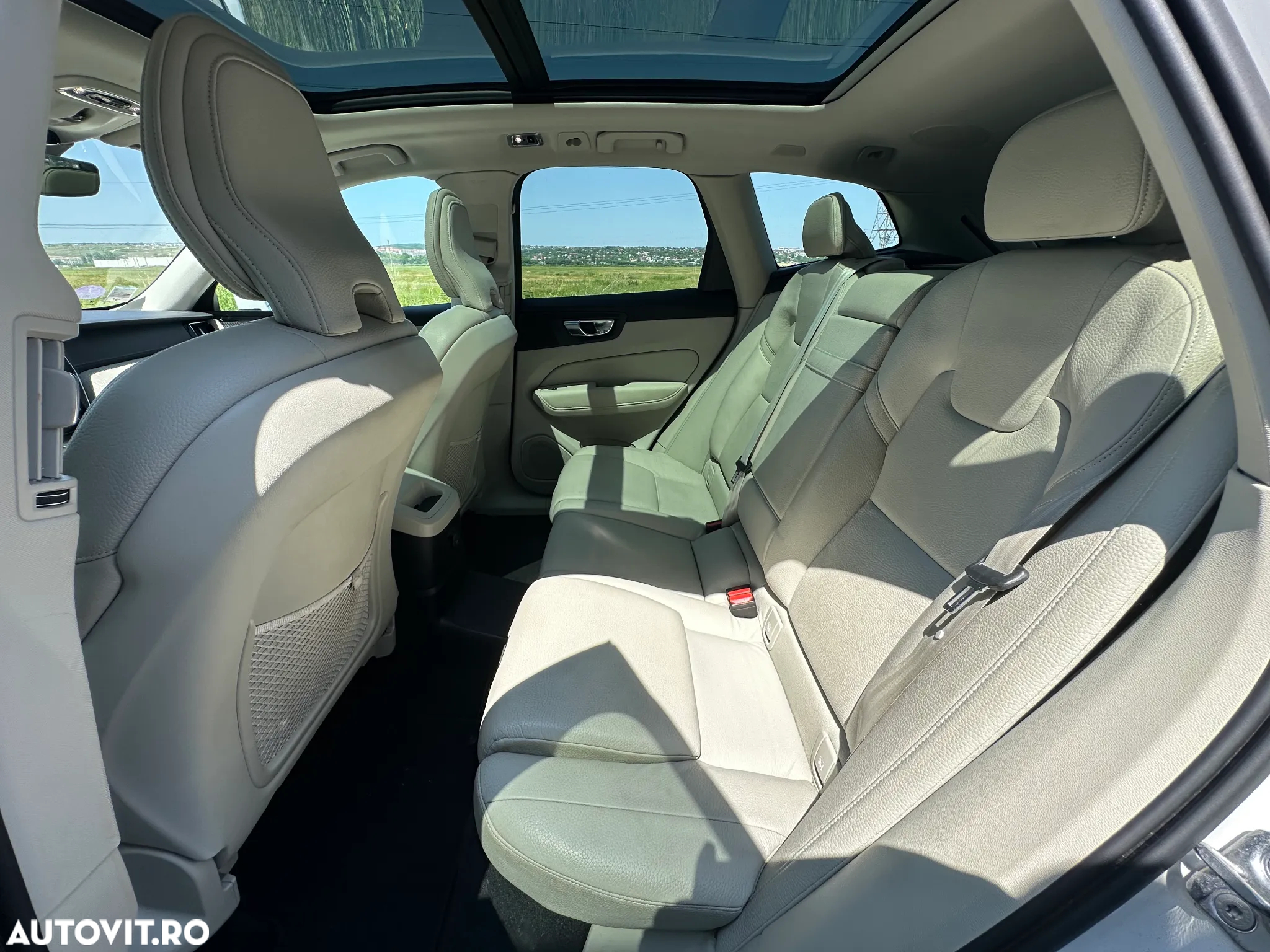 Volvo XC 60 T8 AWD Recharge Geartronic Inscription Expression - 15