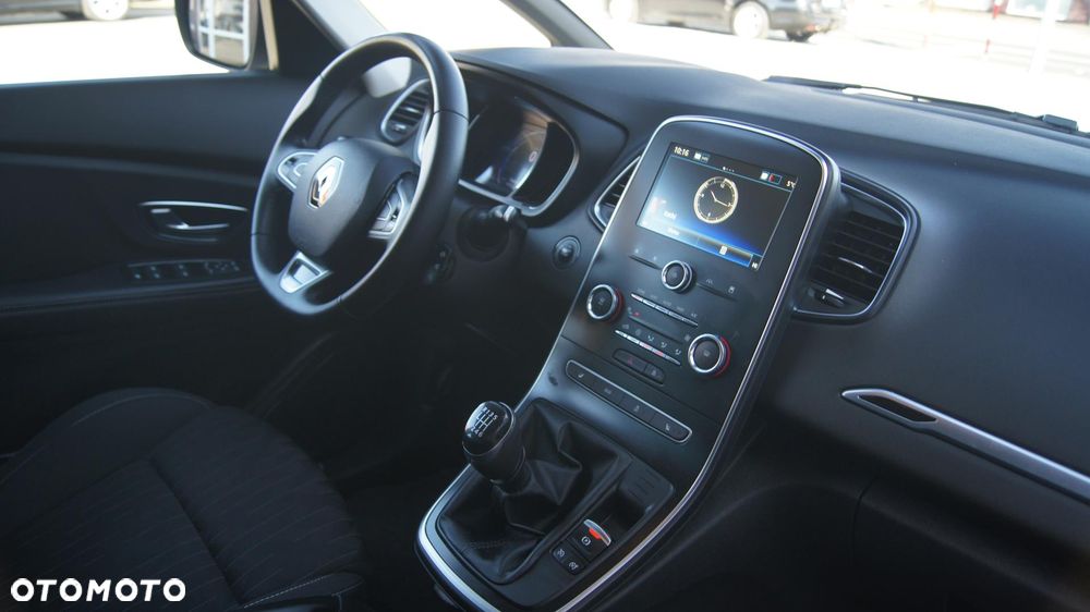 Renault Grand Scenic - 20