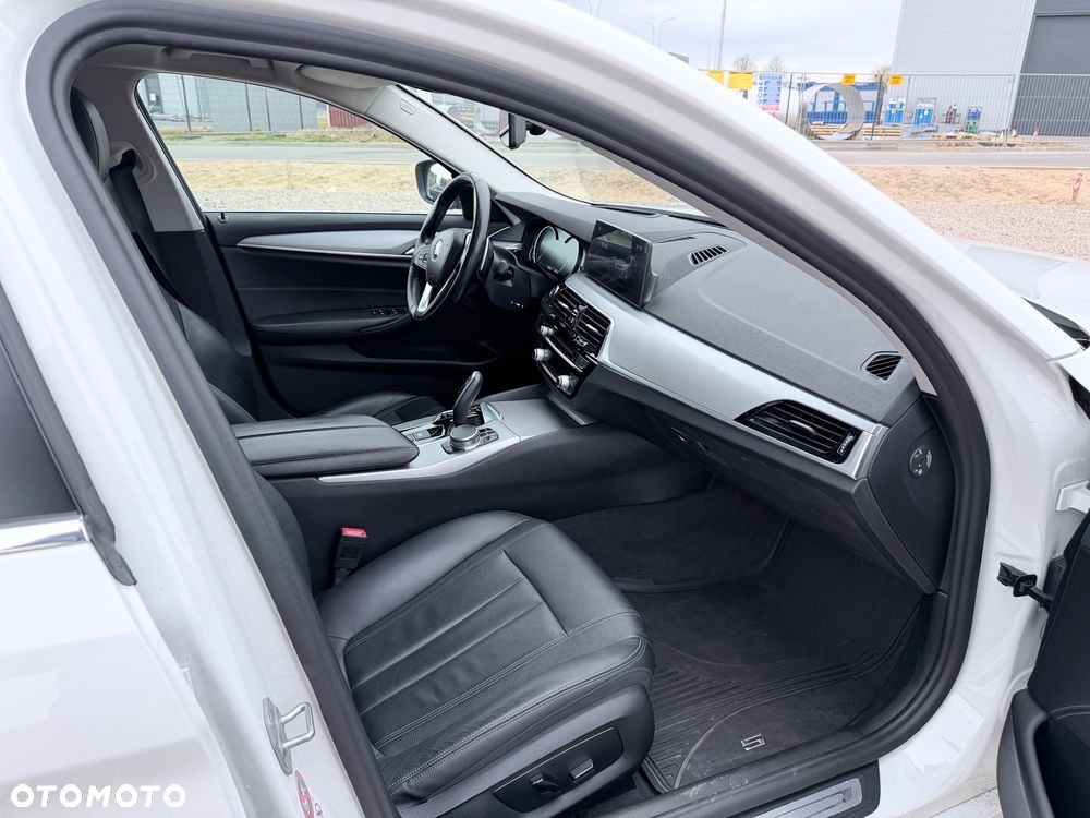 BMW Seria 5 530i - 15