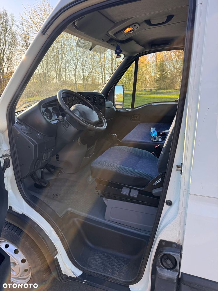 Iveco Daily 35S12 Średni - 14