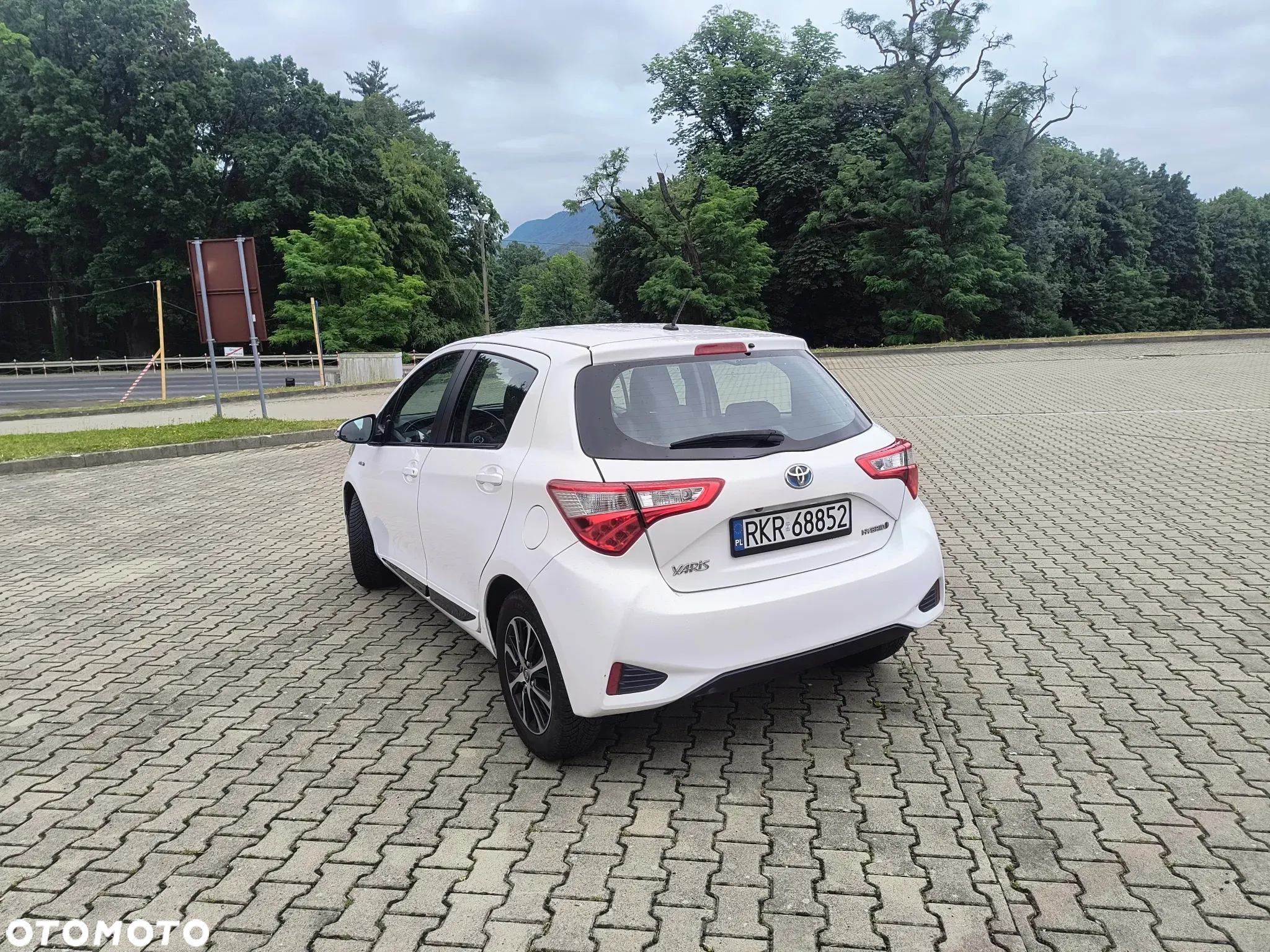 Toyota Yaris Hybrid 1.5 VVT-i Comfort - 9