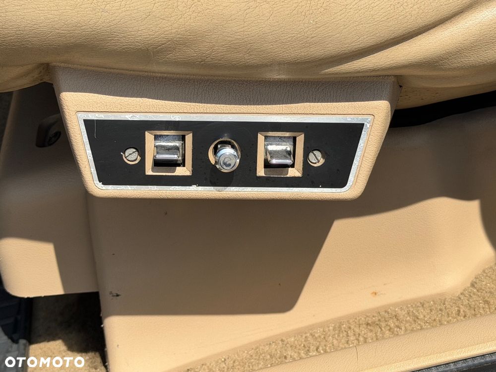 Jeep Cherokee - 17