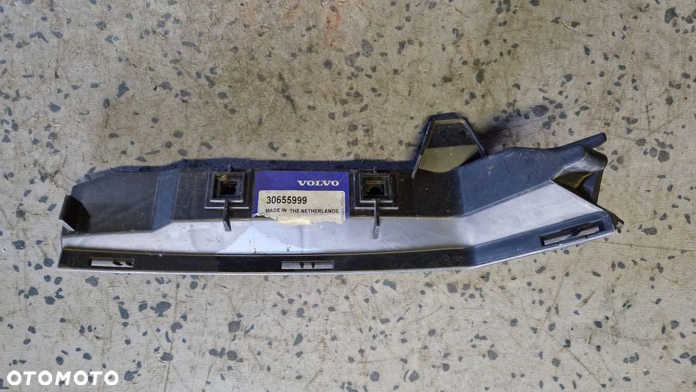 VOLVO S40 II 04-07 ŚLIZG ZDERZAKA PRAWY TYŁ 30655999 - 2