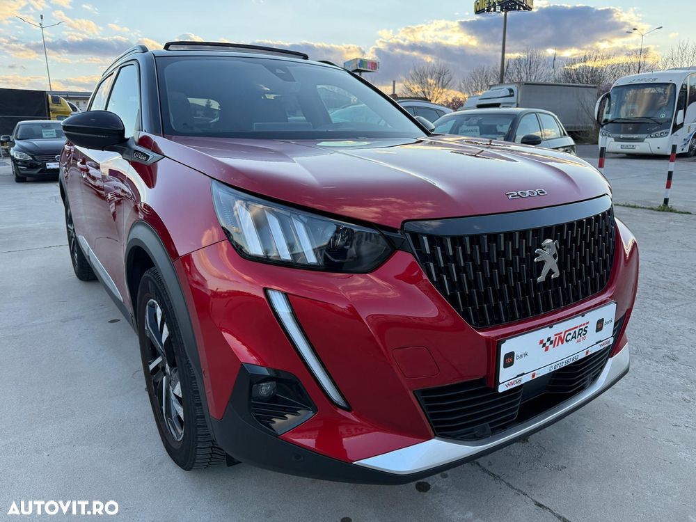 Peugeot 2008 1.2 L PureTech STT EAT8 GT Line - 10