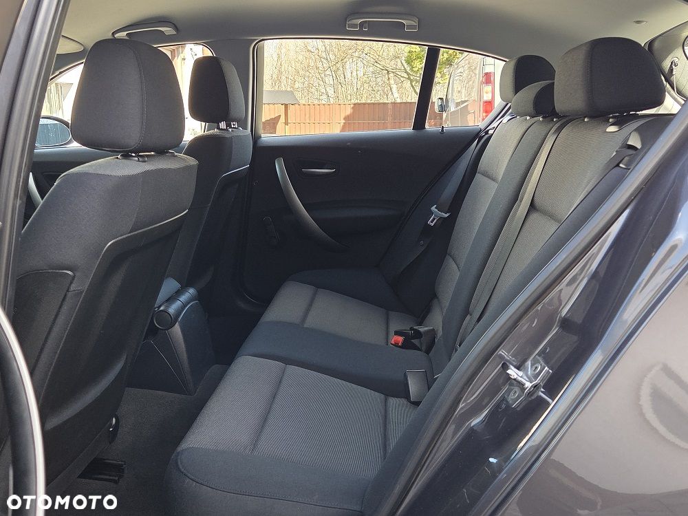 BMW Seria 1 118i - 13