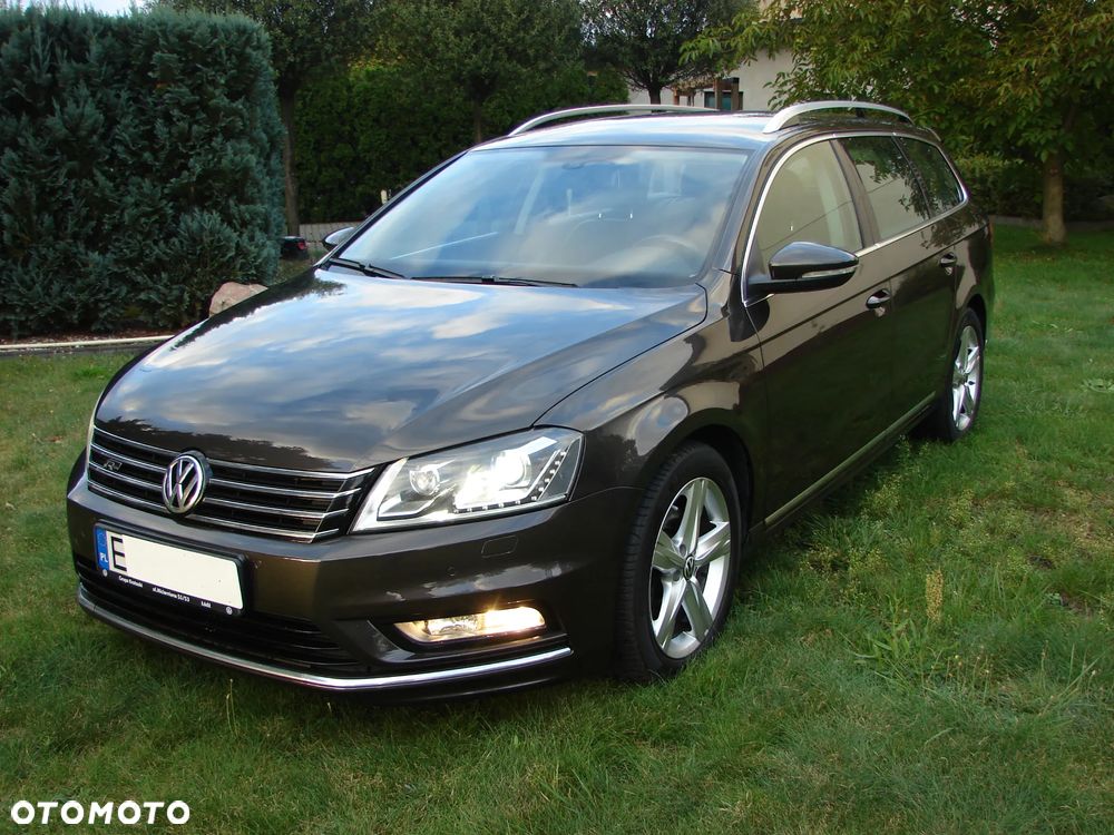 Volkswagen Passat - 1
