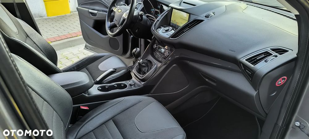 Ford Kuga 1.6 EcoBoost 2x4 Individual - 28