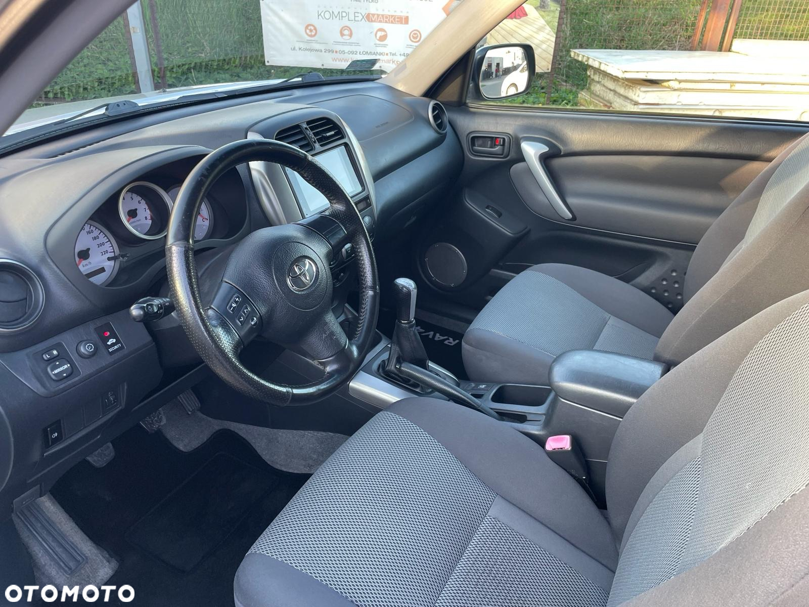 Toyota RAV4 - 7