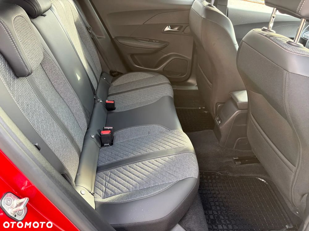 Peugeot 2008 1.2 PureTech Allure S&S EAT8 - 19