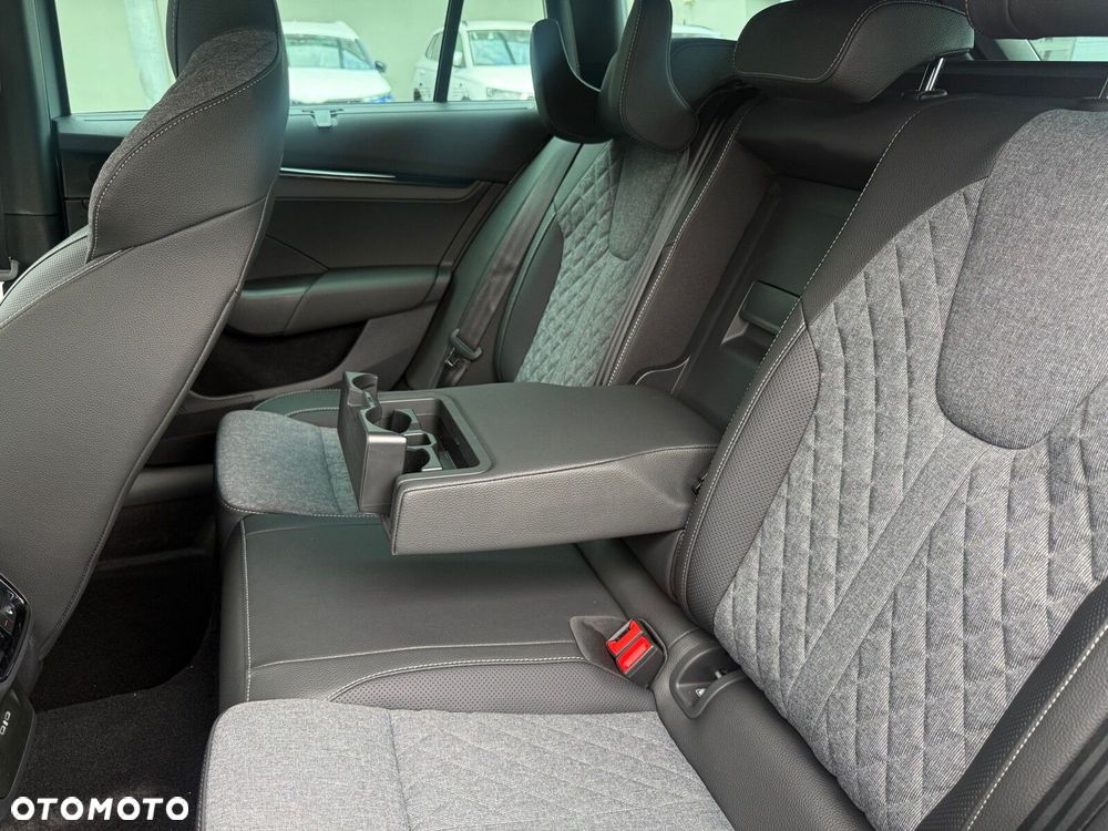 Skoda Octavia 1.5 TSI mHEV Sportline DSG - 33