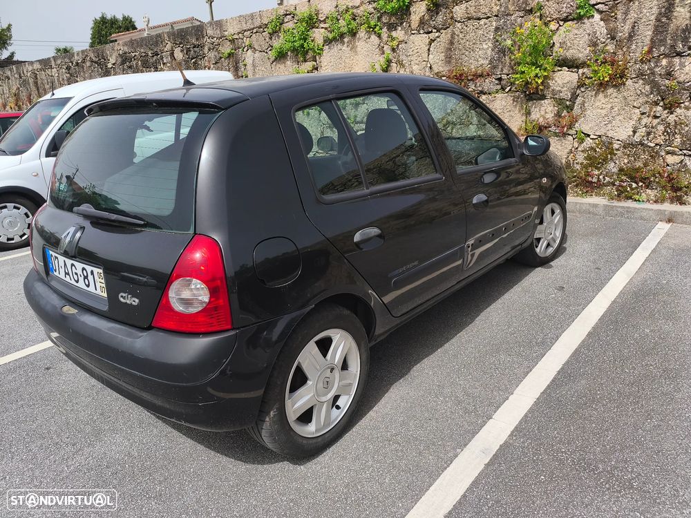 Renault Clio - 7