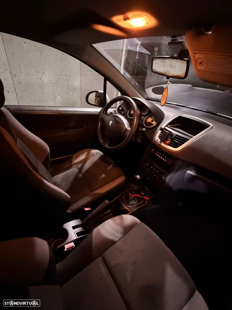 Peugeot 207 - 3