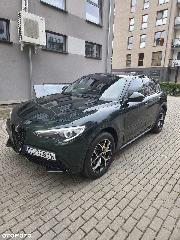 Alfa Romeo Stelvio - 1
