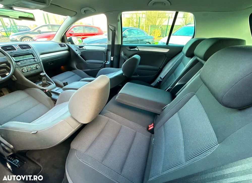 Volkswagen Golf 1.6 TDI DPF BlueMotion - 22