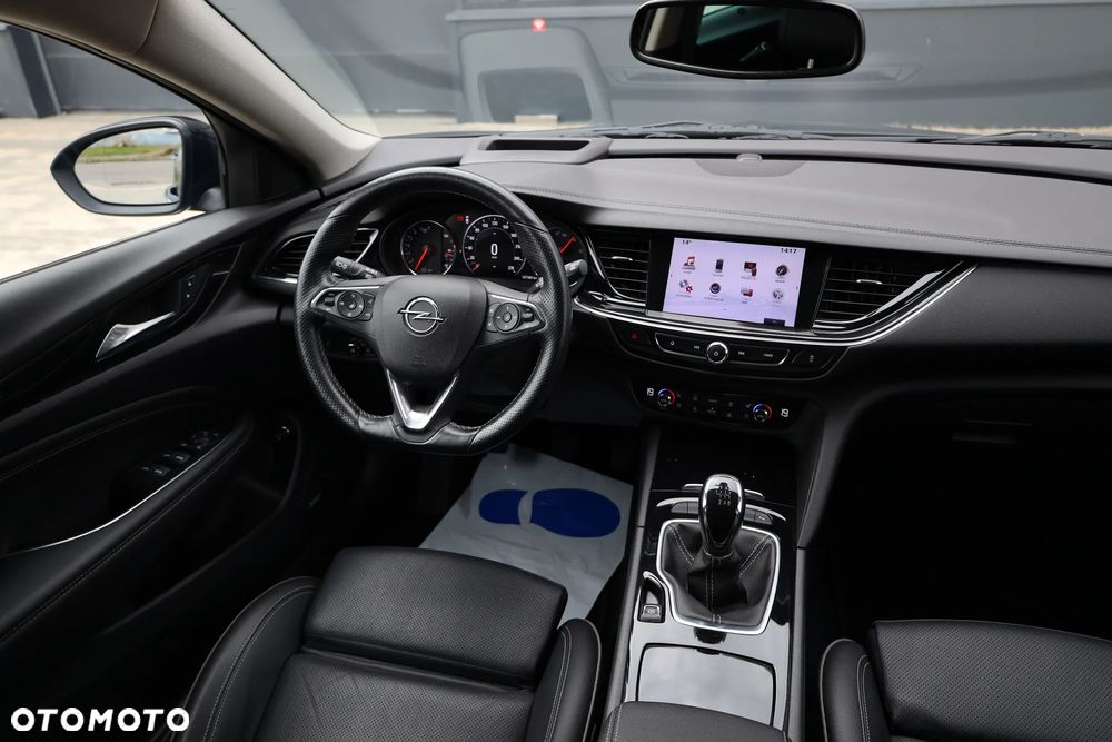 Opel Insignia 1.5 T Exclusive S&S - 29