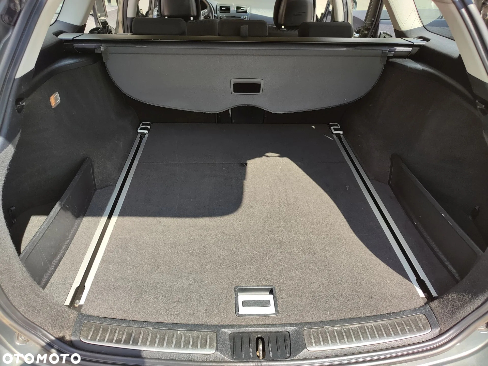 Toyota Avensis Combi 1.8 Comfort - 15