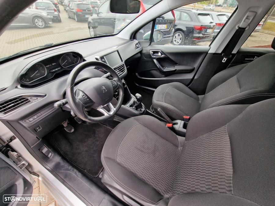 Peugeot 208 1.6 BlueHDi Allure - 8