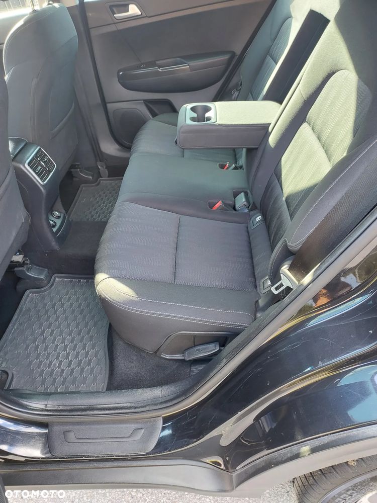 Kia Sportage 1.6 GDI Black Edition 2WD - 6