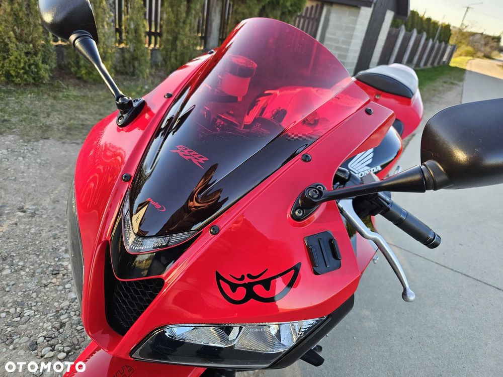 Honda CBR - 18