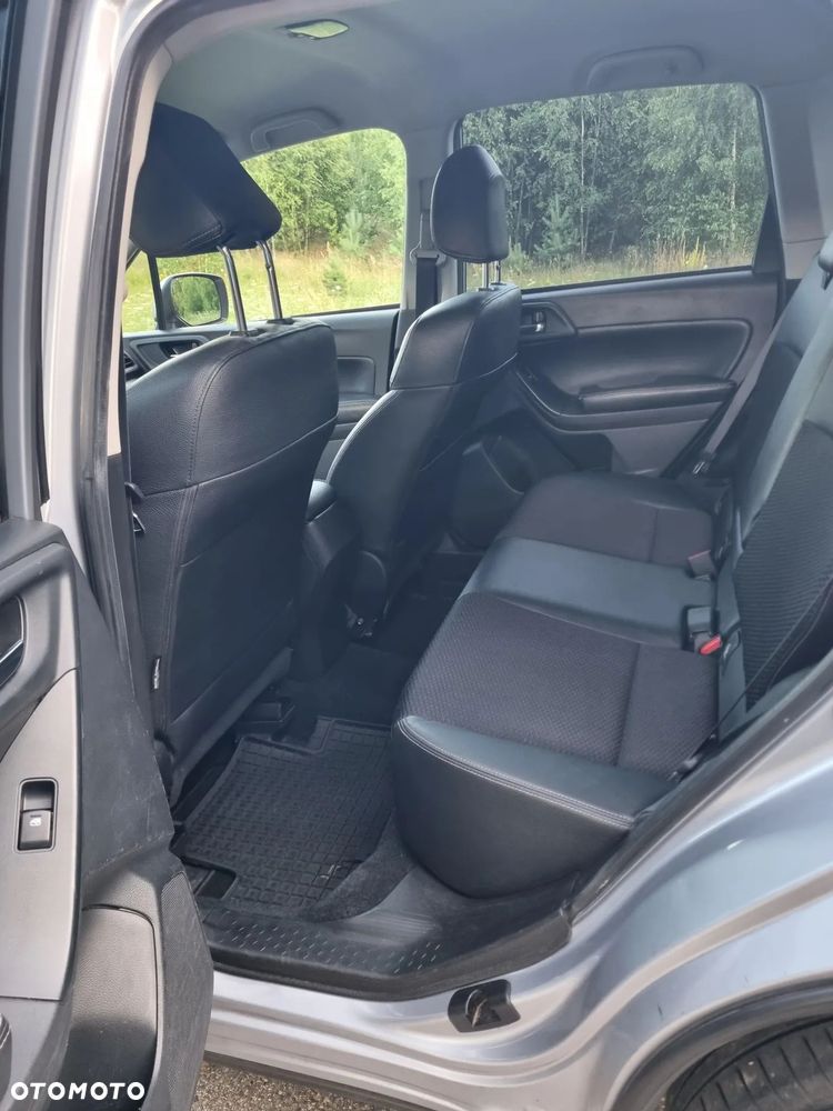 Subaru Forester 2.0XT Comfort Lineartronic - 4