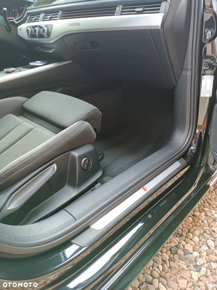 Audi A4 Avant 40 TDI quattro S tronic S line - 26