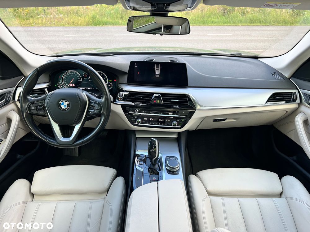 BMW Seria 5 520d Luxury Line - 15