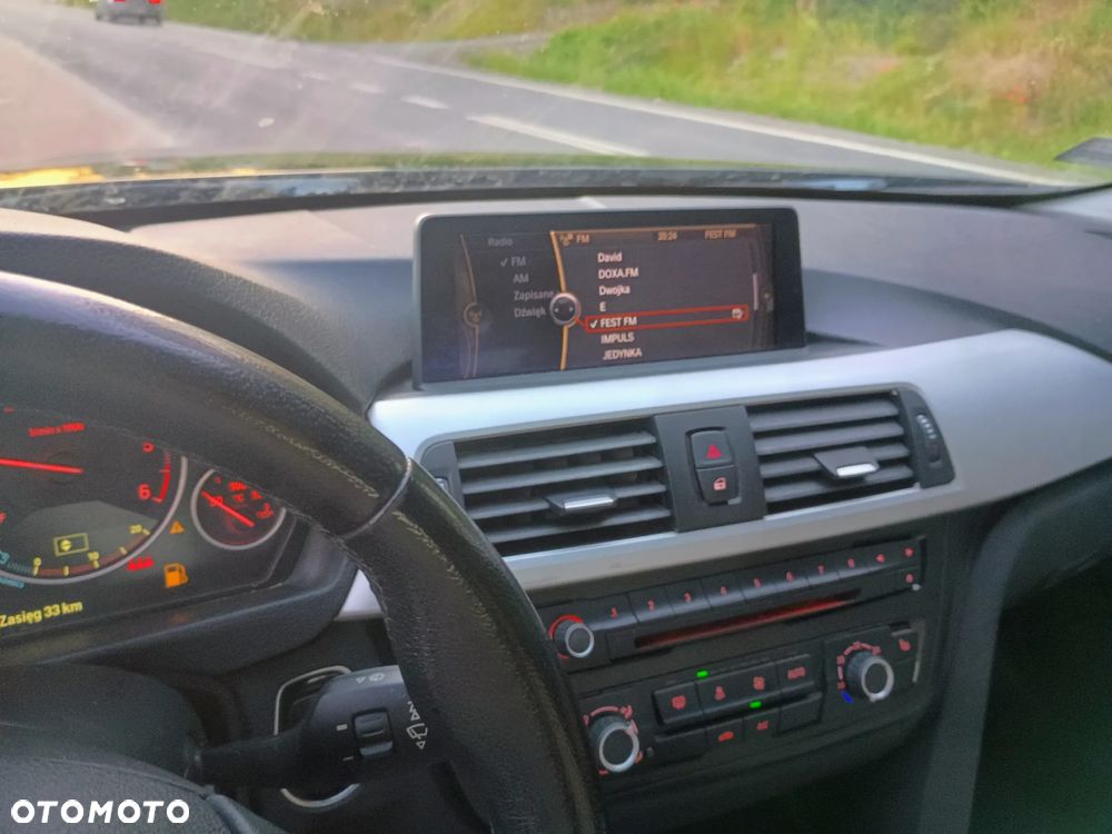 BMW Seria 3 320d Luxury Line - 17