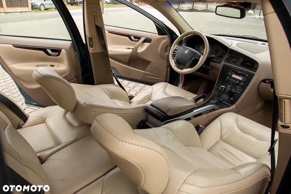 Volvo XC 70 2.4D AWD Summum - 30