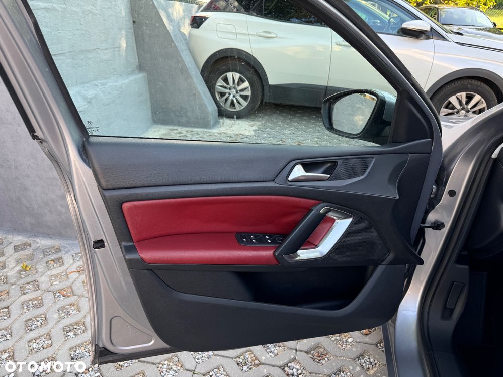 Peugeot 308 SW BlueHDi 130 Allure - 19