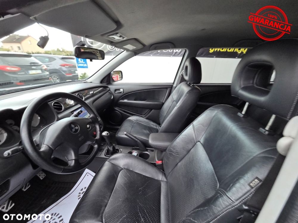 Mitsubishi Outlander - 23