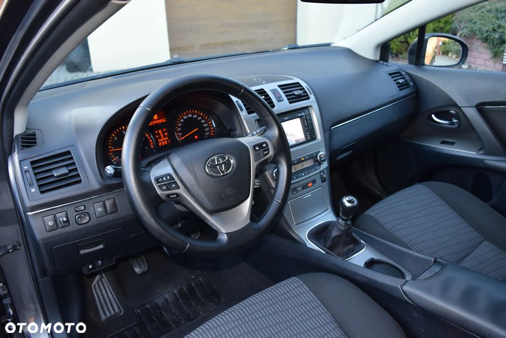 Toyota Avensis 2.0 D-4D Business Edition - 13