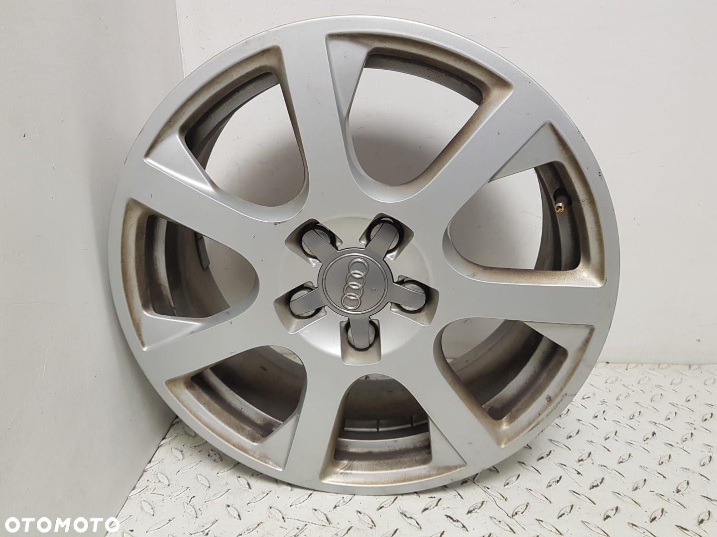 ALUFELGA FELGA ALUMINIOWA AUDI Q5 I 1 08-16 7.0 x 17r 5x112 ET37 8R0 8R0601025D - 8