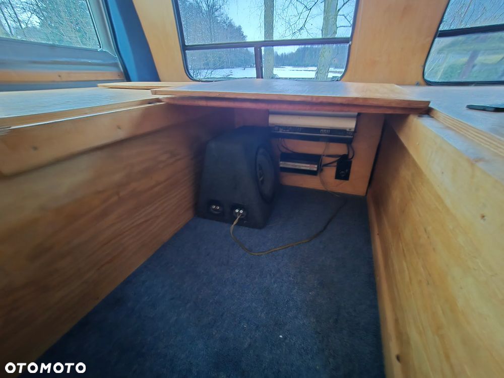 Chevrolet Chevy Van - 20