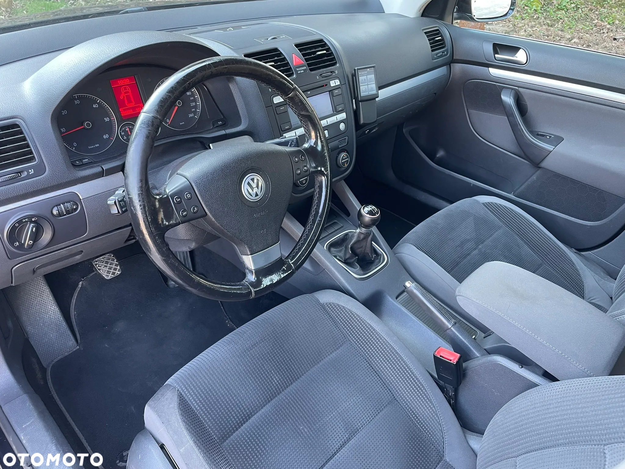 Volkswagen Golf V 1.9 TDI Comfortline - 9