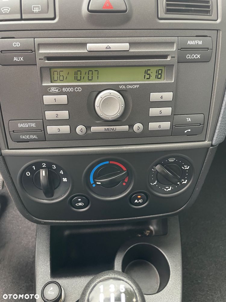 Ford Fiesta 1.3 Ambiente - 7