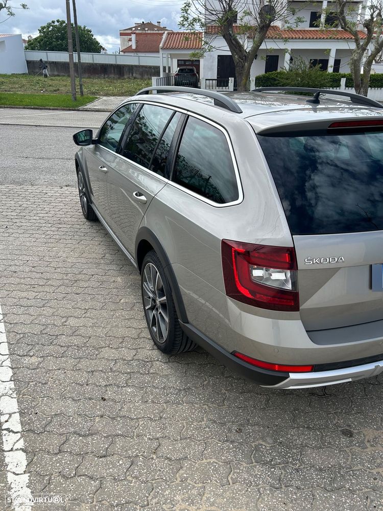 Skoda Octavia Break 2.0 TDI Scout 4x4 - 9