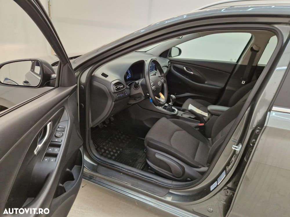 Hyundai i30 Wagon 1.5 110CP M/T Highway - 16