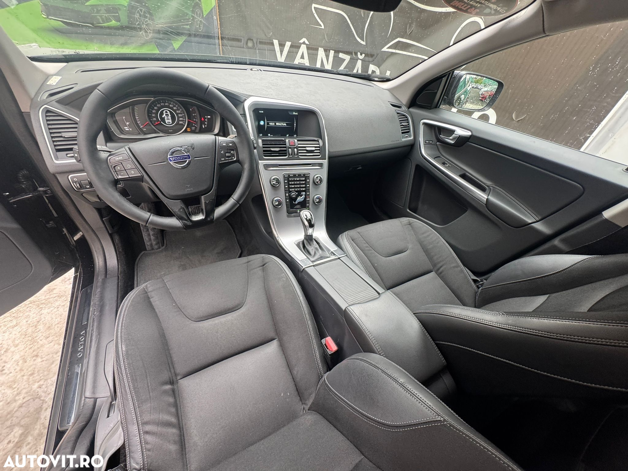 Volvo XC 60 - 30