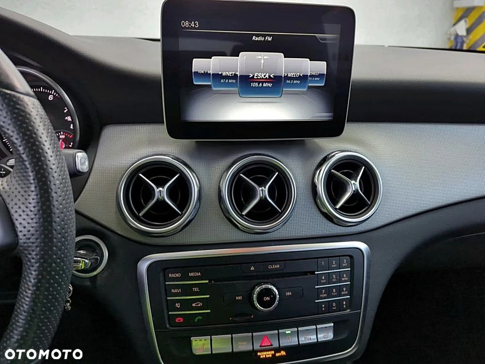 Mercedes-Benz GLA 200 7G-DCT Style - 9