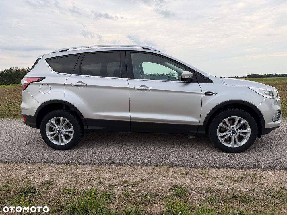 Ford Kuga 2.0 TDCi AWD Titanium - 4