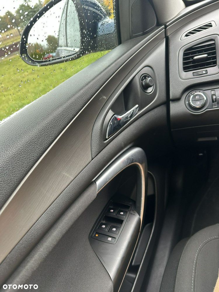 Opel Insignia - 26