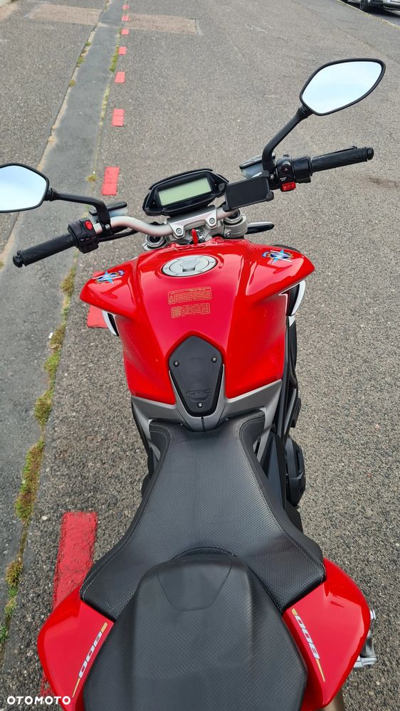 MV AGUSTA Brutale - 7