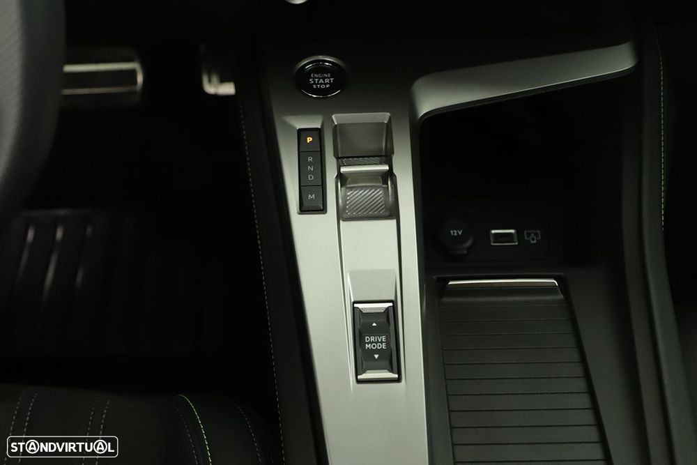 Peugeot 408 1.2 PureTech GT EAT8 - 14